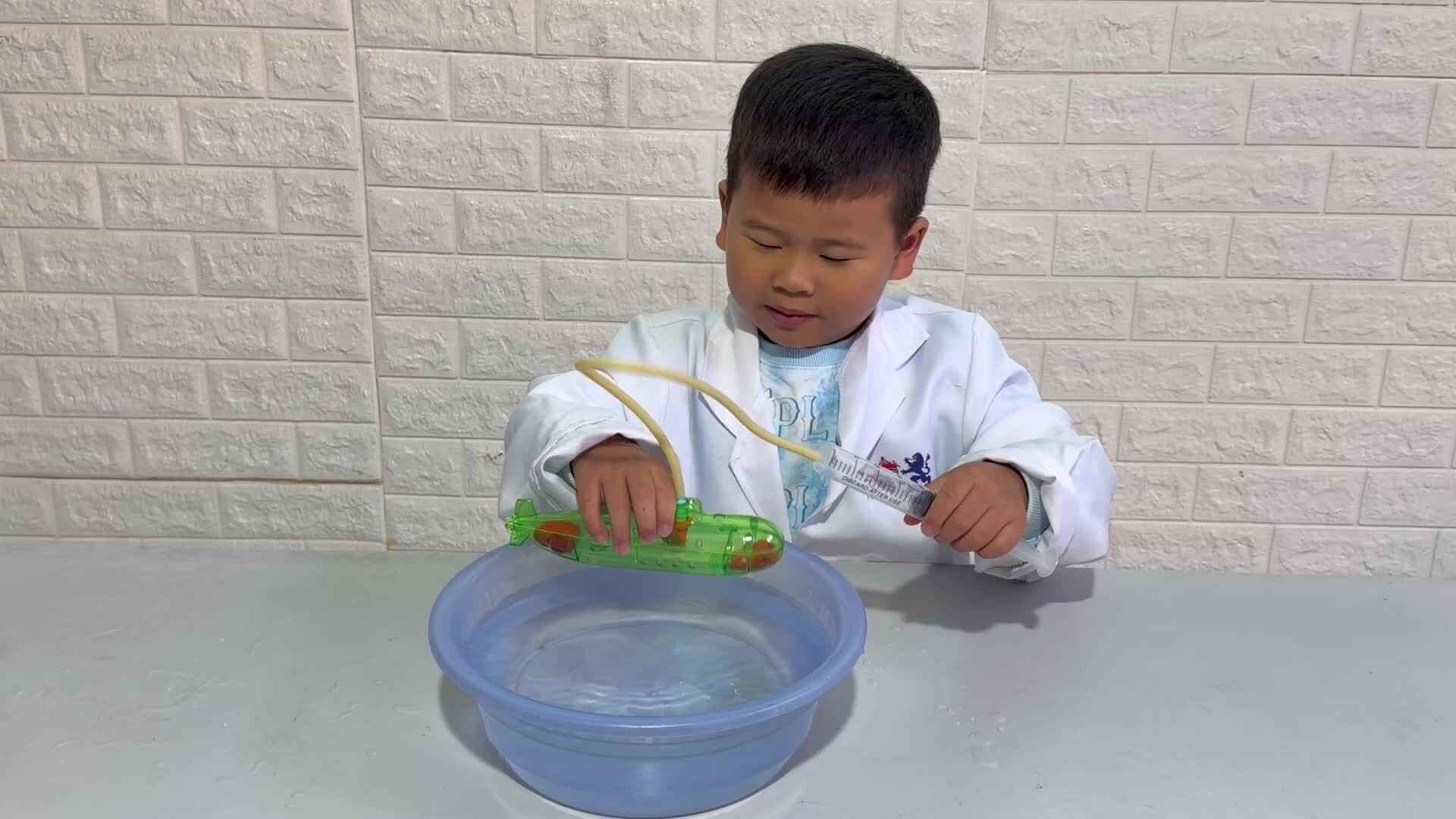 2026.3.10实验大班付康岐——会沉浮的核潜艇