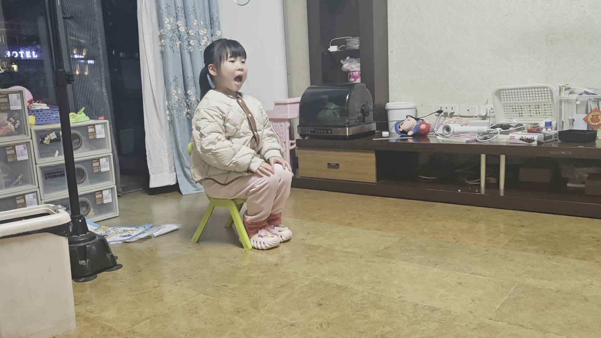 20260303学A于陈昱《站姿坐姿》.mp4