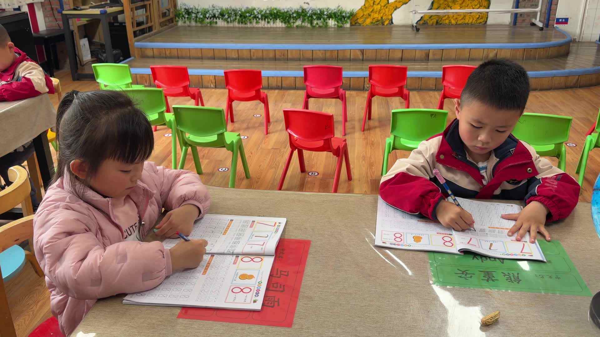 ⁣2026.3.30 实验大班 马司雨、熊堇安——书写数字