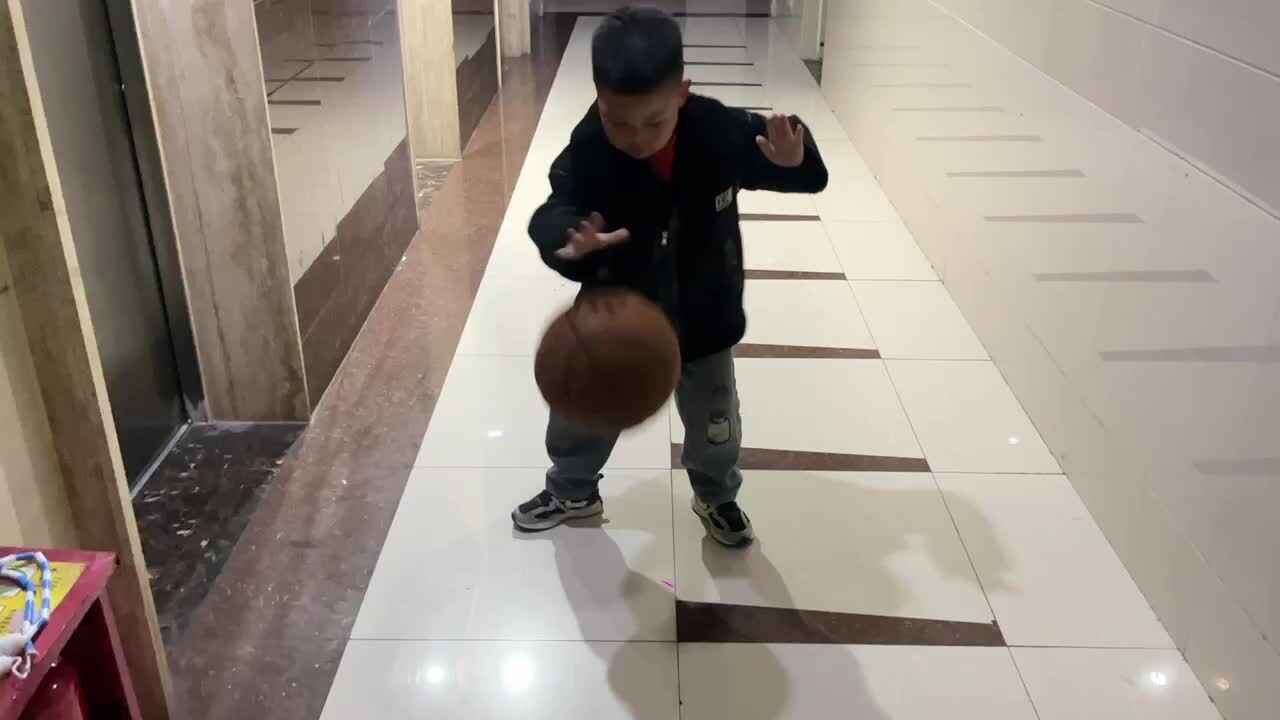 3.18学b 田熙辰（排球练习） trim.89E90250-9205-4C31-87CD-DA31770C8F3F.MOV