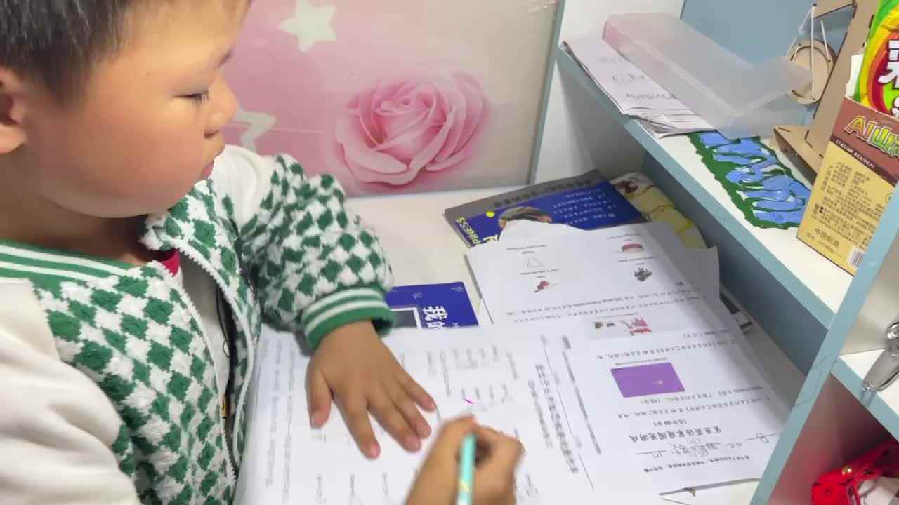 3.13 学b 田熙辰（完成数学作业单） trim.2F10FB78-896F-4AF4-A687-AA5F019E8473.MOV