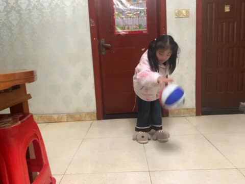 练习拍篮球动作