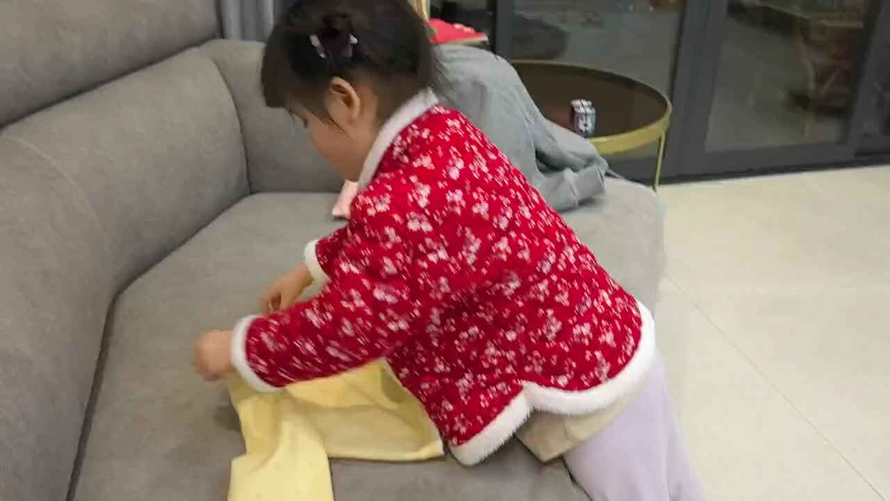 《我会叠衣服》89070.mov