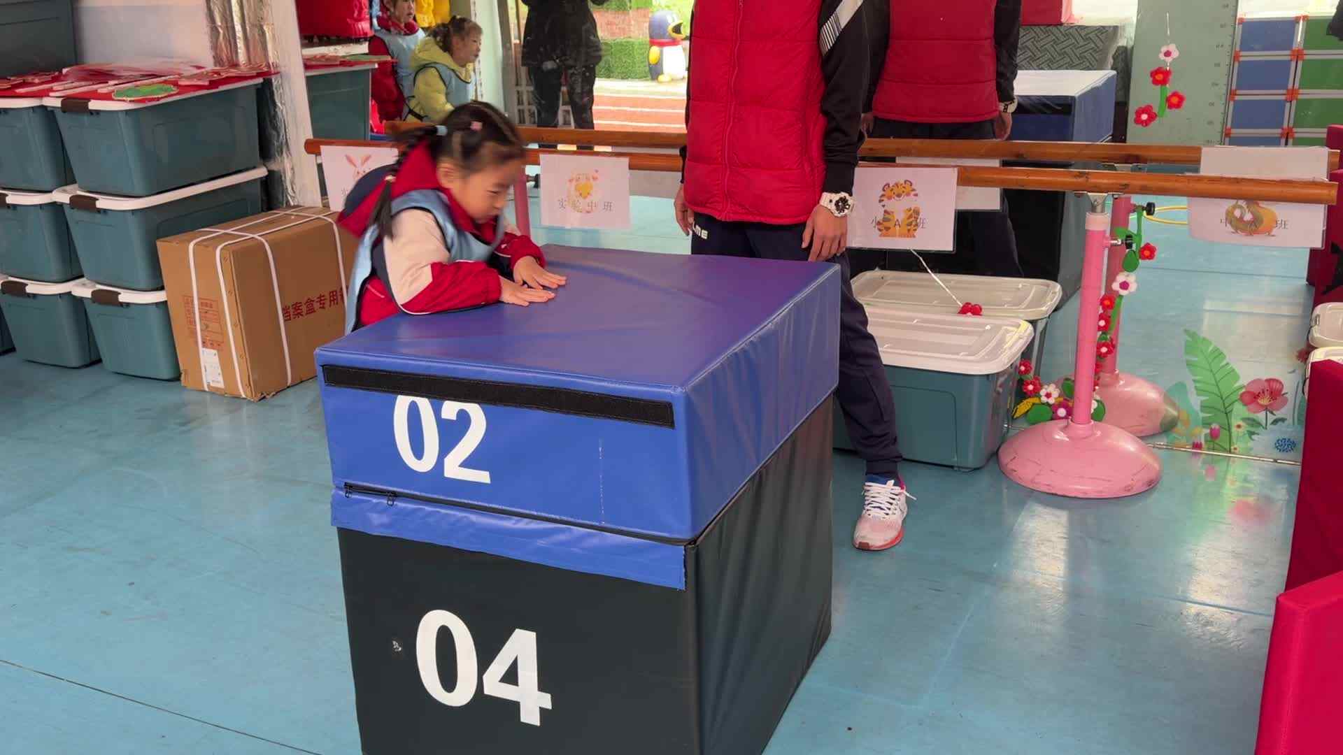 2026.3.16实验大班 王沐凡——足球课堂