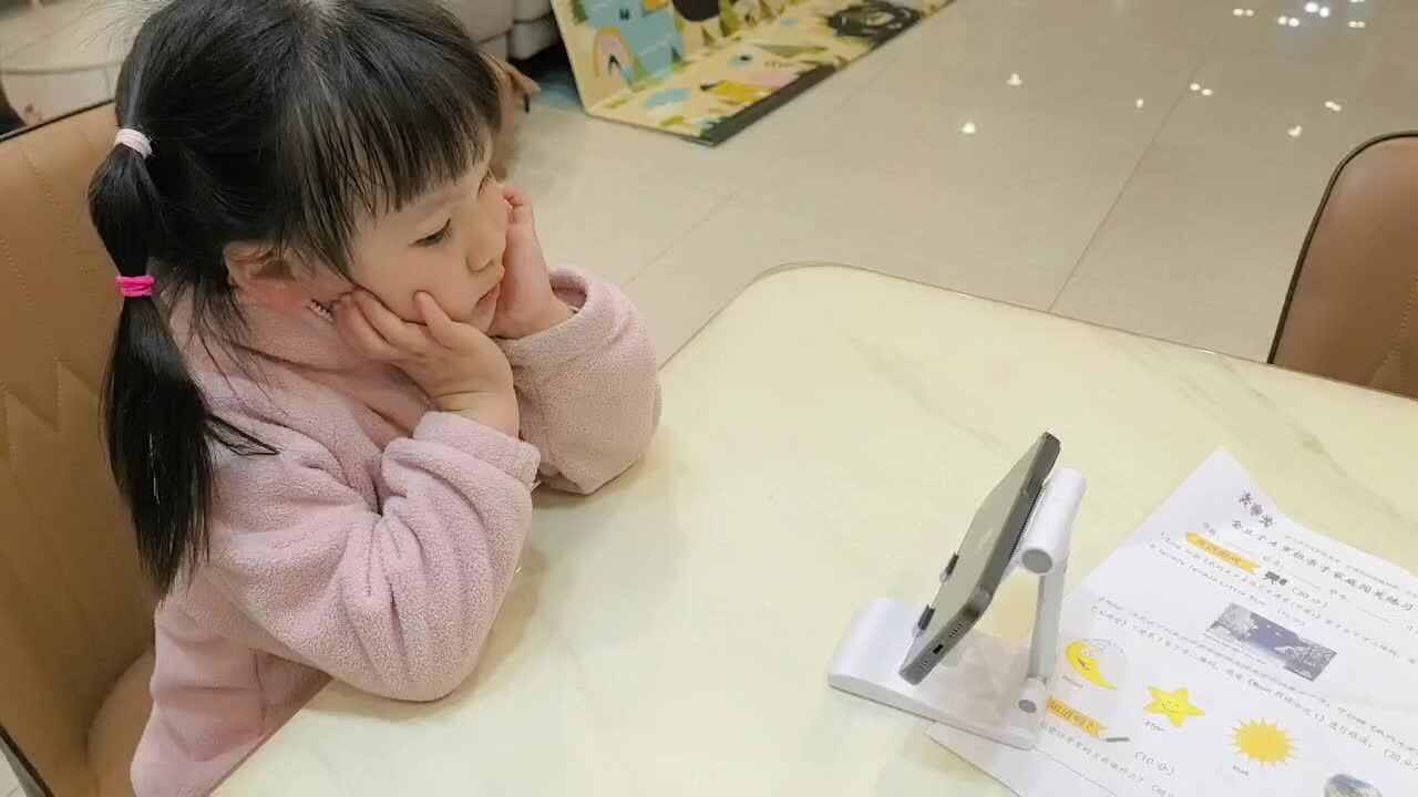 观看视频《Twinkle Twinkle Little Star》88747.mov