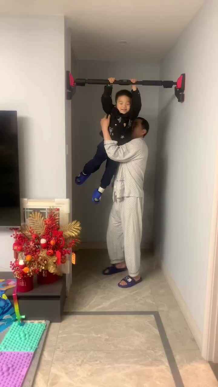 练习吊单杠5-10秒