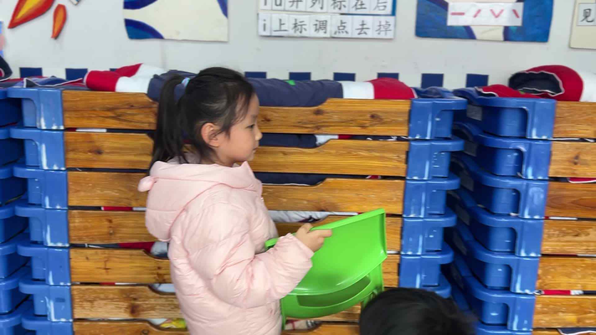 2026.3.9学A班廖洪娇———端椅子