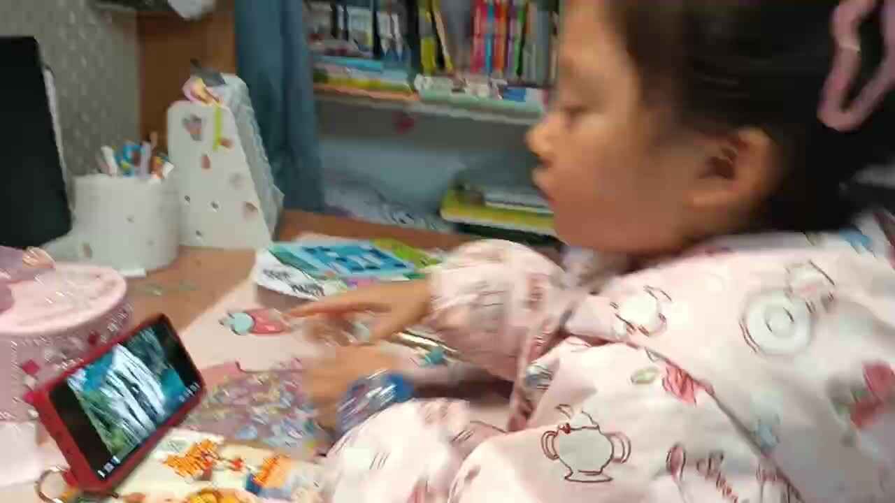 ⁣⁣⁣⁣20260328大A班陈灵兮闯关练习观看视频《黄果树瀑布》