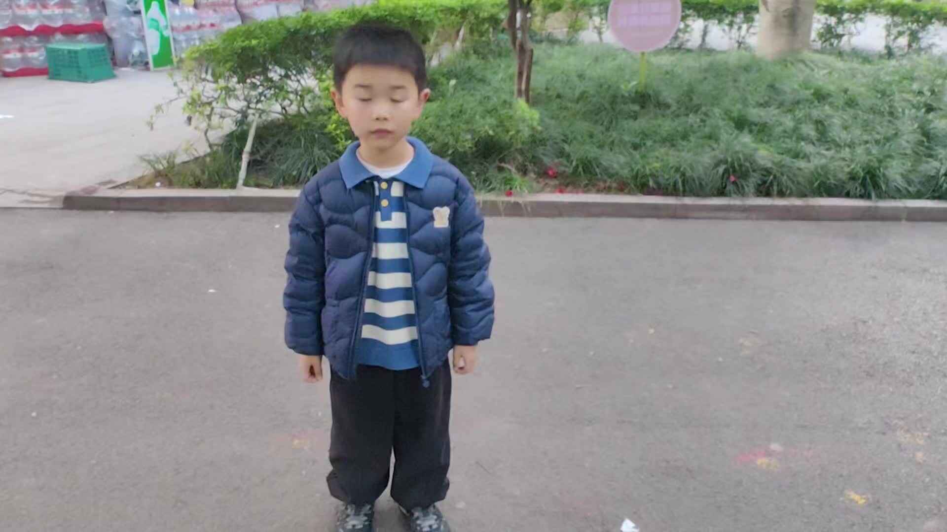 2026.3.5 学A班  张云端 放学礼仪及单手拍球