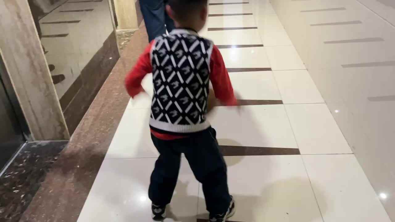 3.16 学b 田熙辰（拍篮球练习） trim.E1D5F650-6F07-4614-941F-E5A797872BAB.MOV