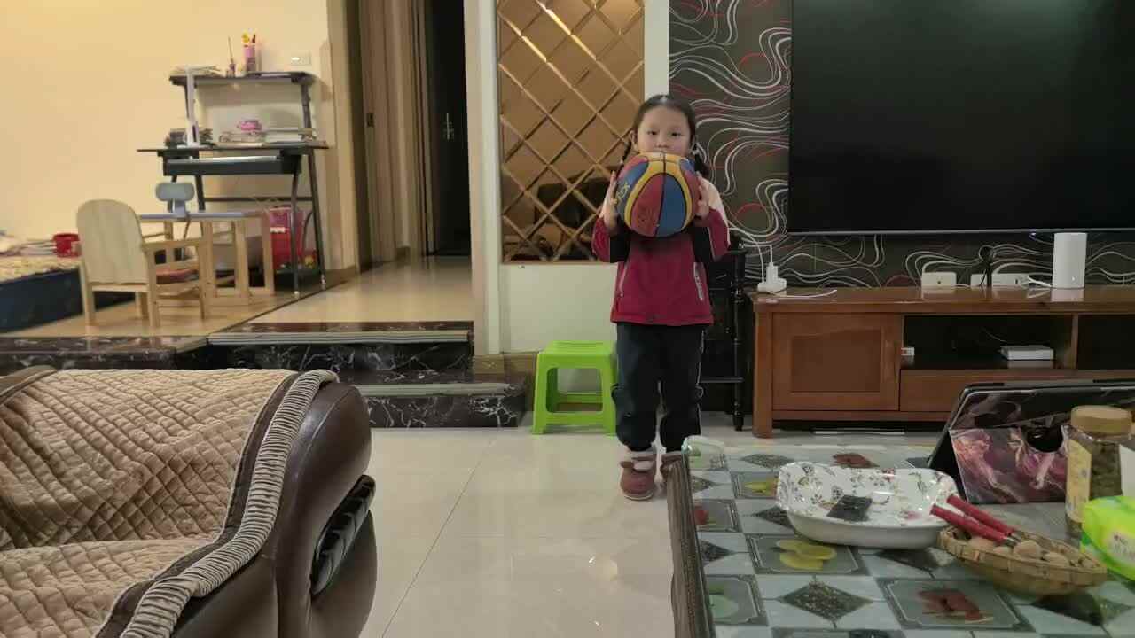 2026.3 .11学A班李盈莹——拍球练习