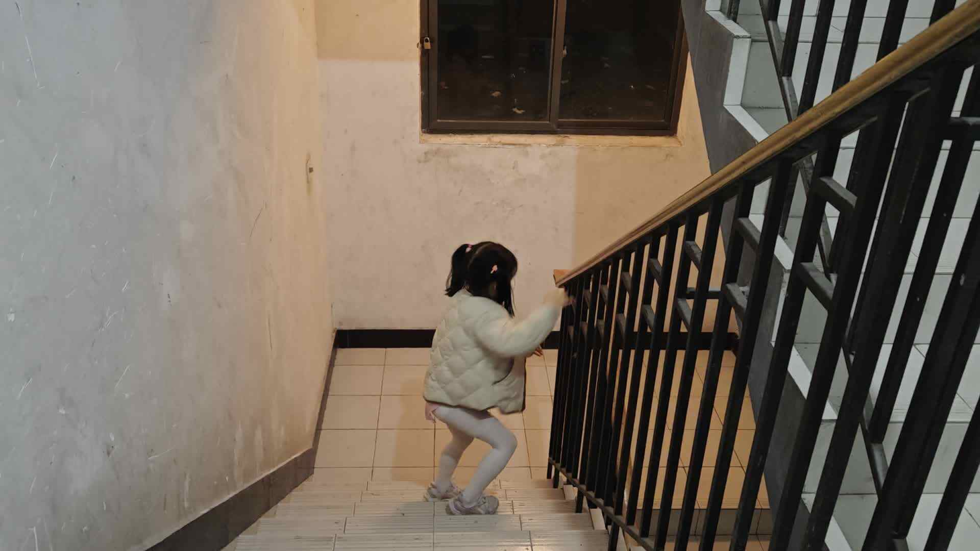 20260304学A于陈昱《上下楼梯》.mp4