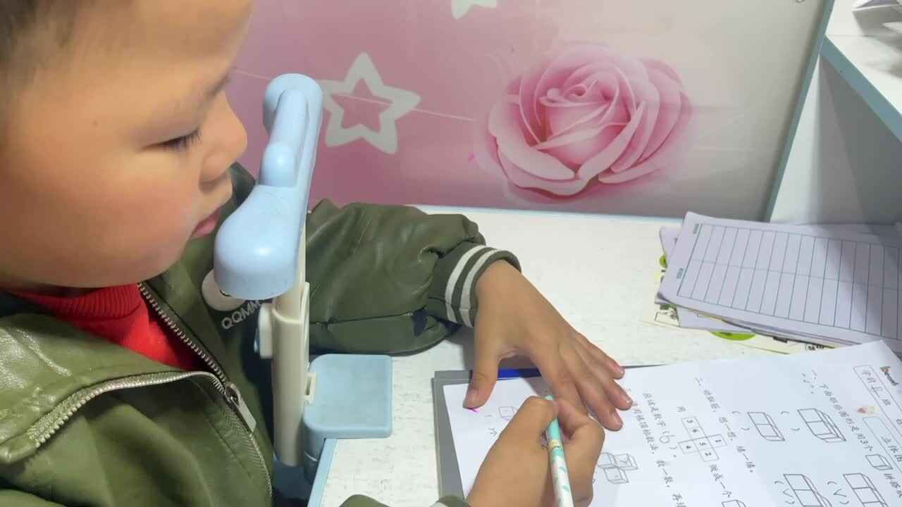 3.24 学b 田熙辰（完成数学逻辑思维单） trim.52229E82-F33F-448D-A35B-DCF1997E4EEF.MOV