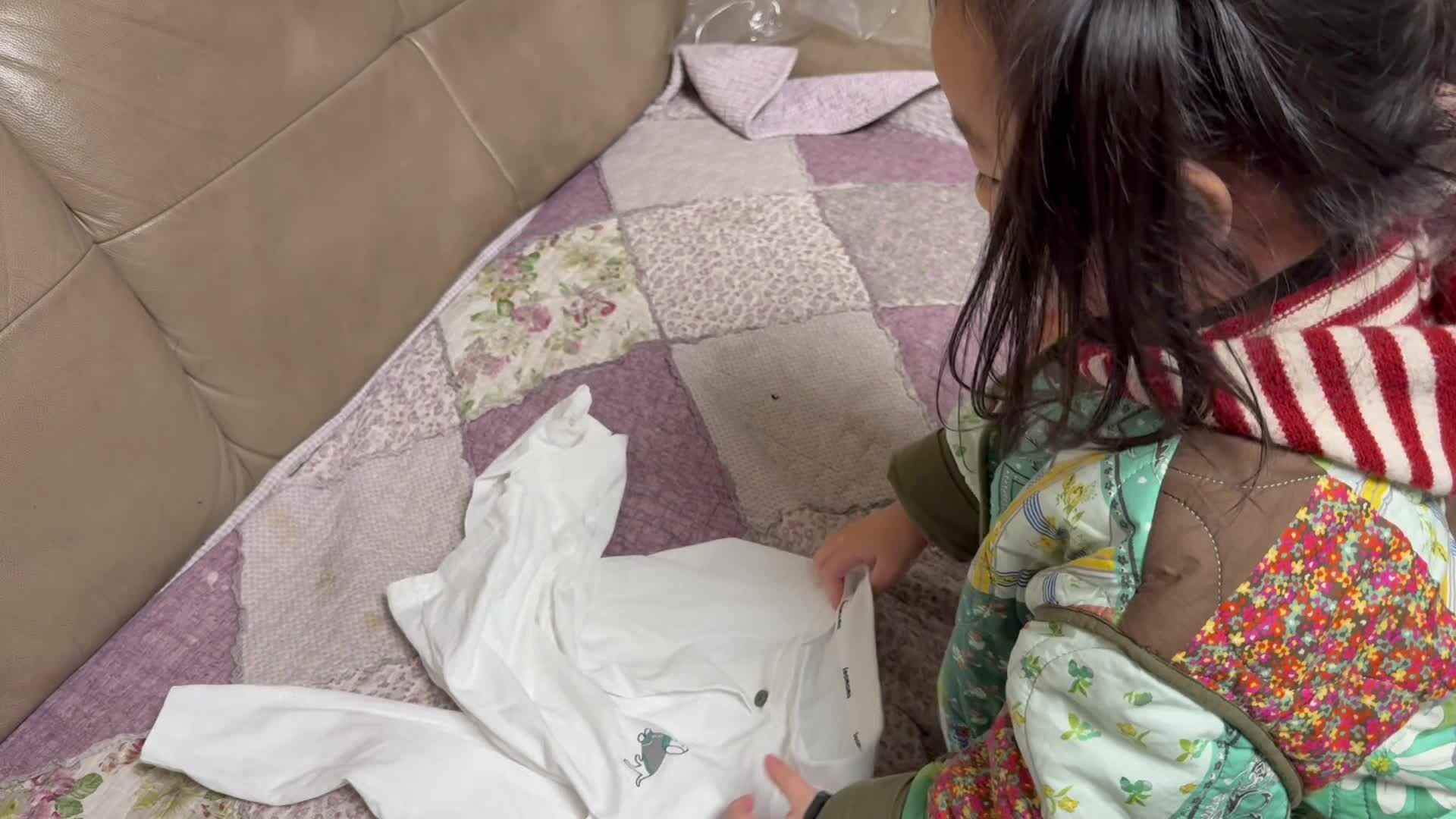 3月31 中A班陈品漪 叠衣服