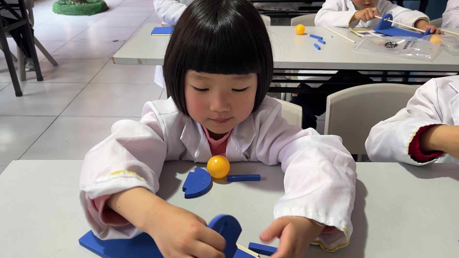 ⁣⁣⁣⁣⁣⁣⁣⁣⁣⁣⁣⁣⁣⁣2026.3.20 实验1班科学实验 谢芸菲