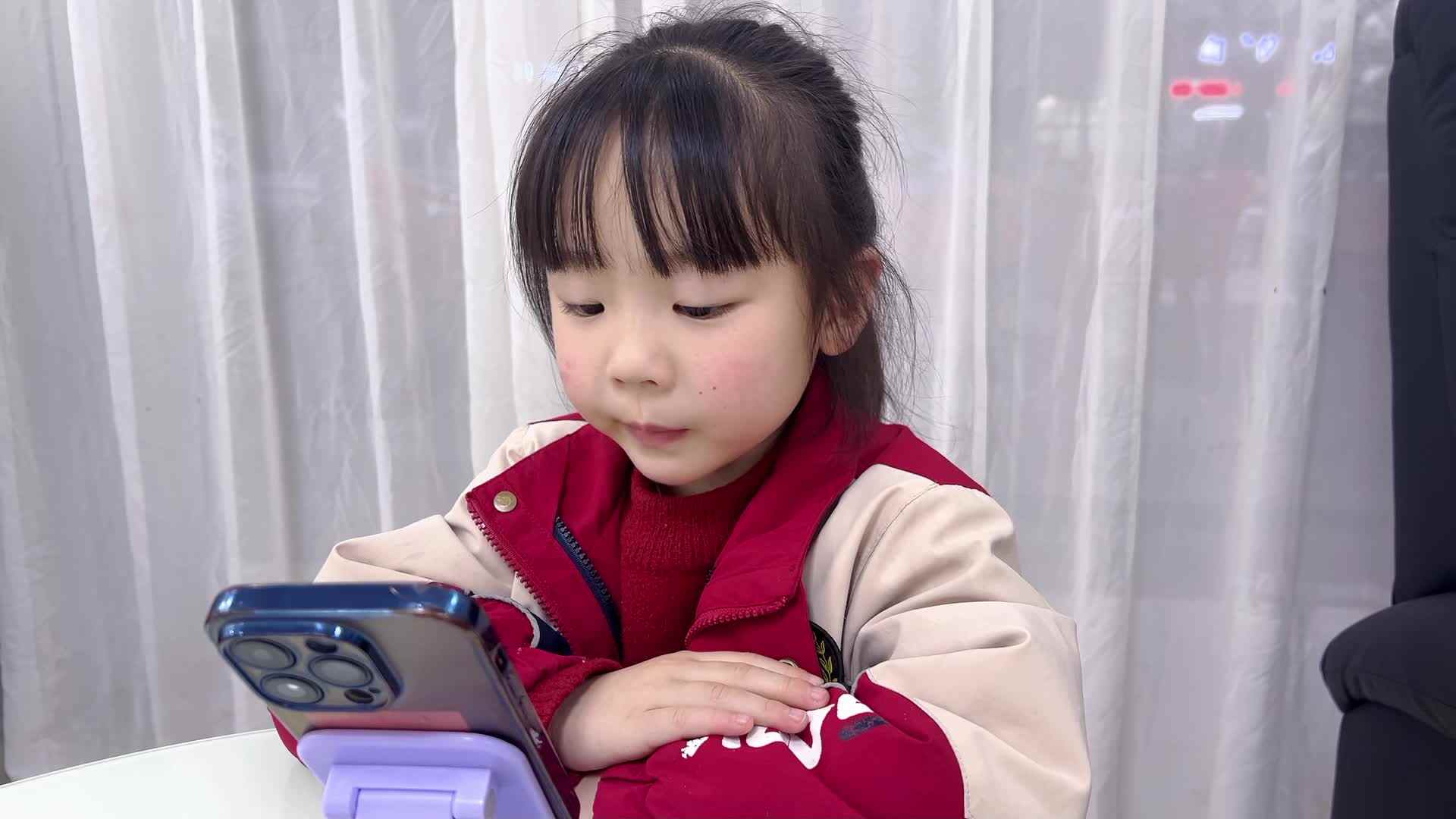 2026年3月20日大A班夏爱林～观看英语视频