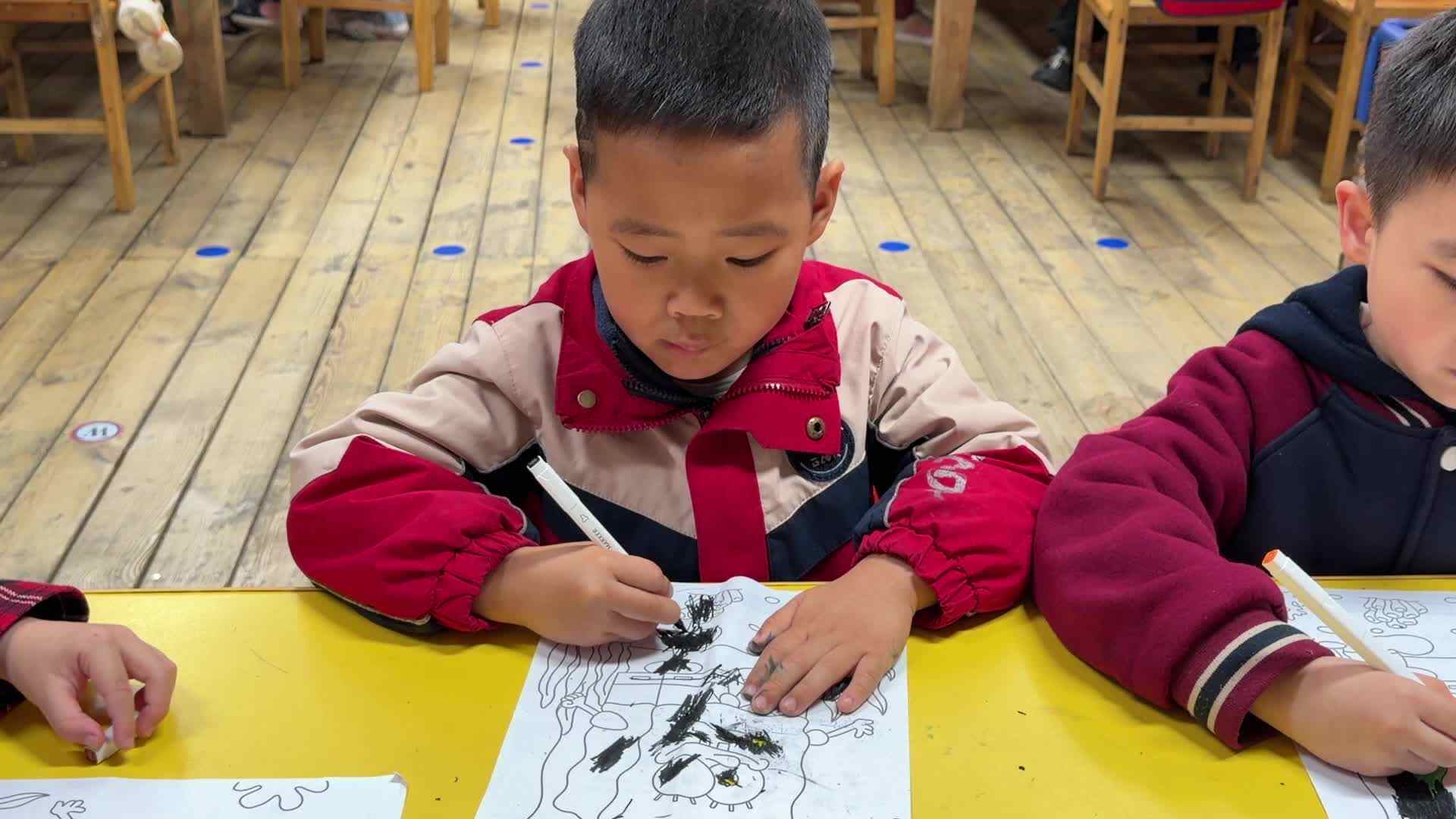 2026.3.31 实验大班 廖浚博——涂色练习