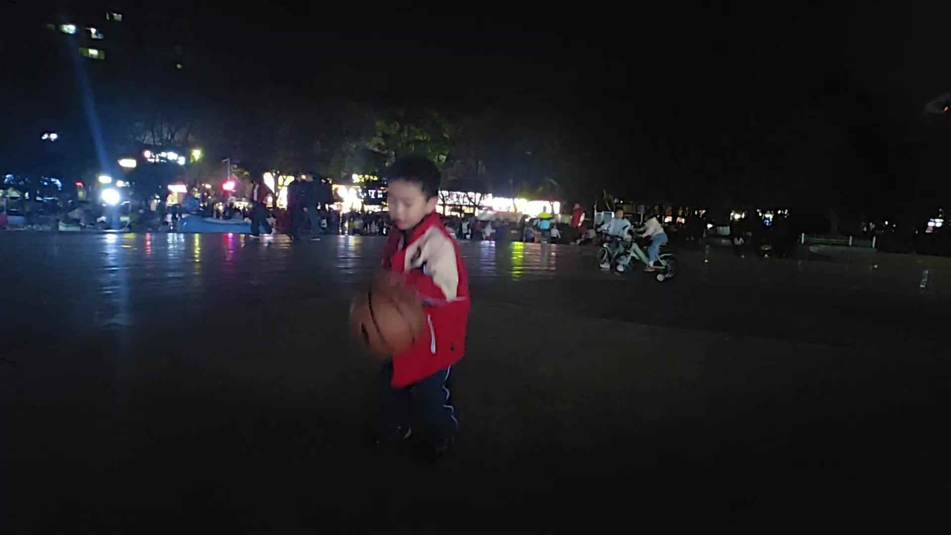 2026.3.4学前A班 张云端  上下楼梯及单手排球练习