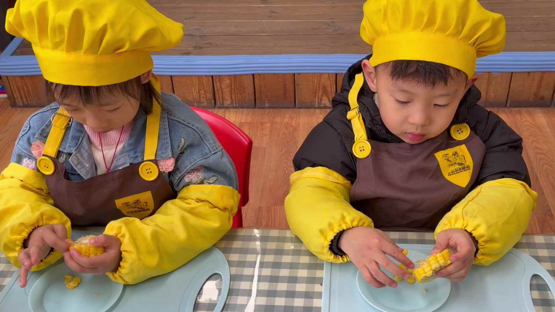 2026.3.24实验大班——食育课《花朵吐司》