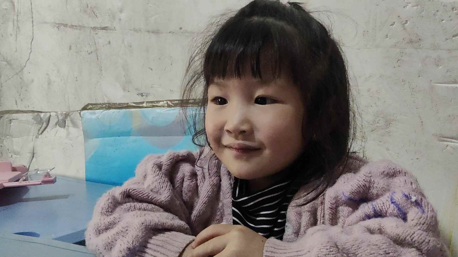 2026.3.29小a班唐紫淇观看英语视频《Toys Song玩具之歌》