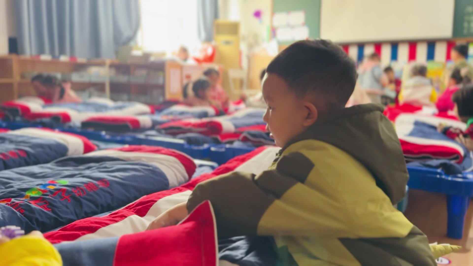 2026.3.5中A班彭旭柏— 午睡前的玩具分享