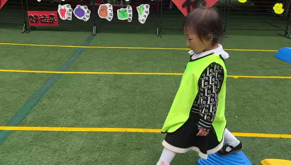 2026.3.12实验小班11号陈舒梦—晨间活动