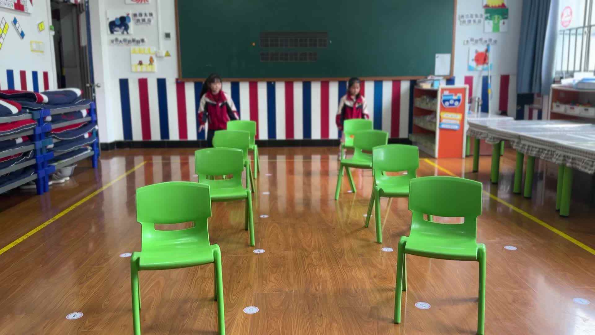 ⁣⁣⁣⁣⁣⁣⁣⁣⁣⁣⁣2026.3.19大A班刘珊伲——小鸭子运气球