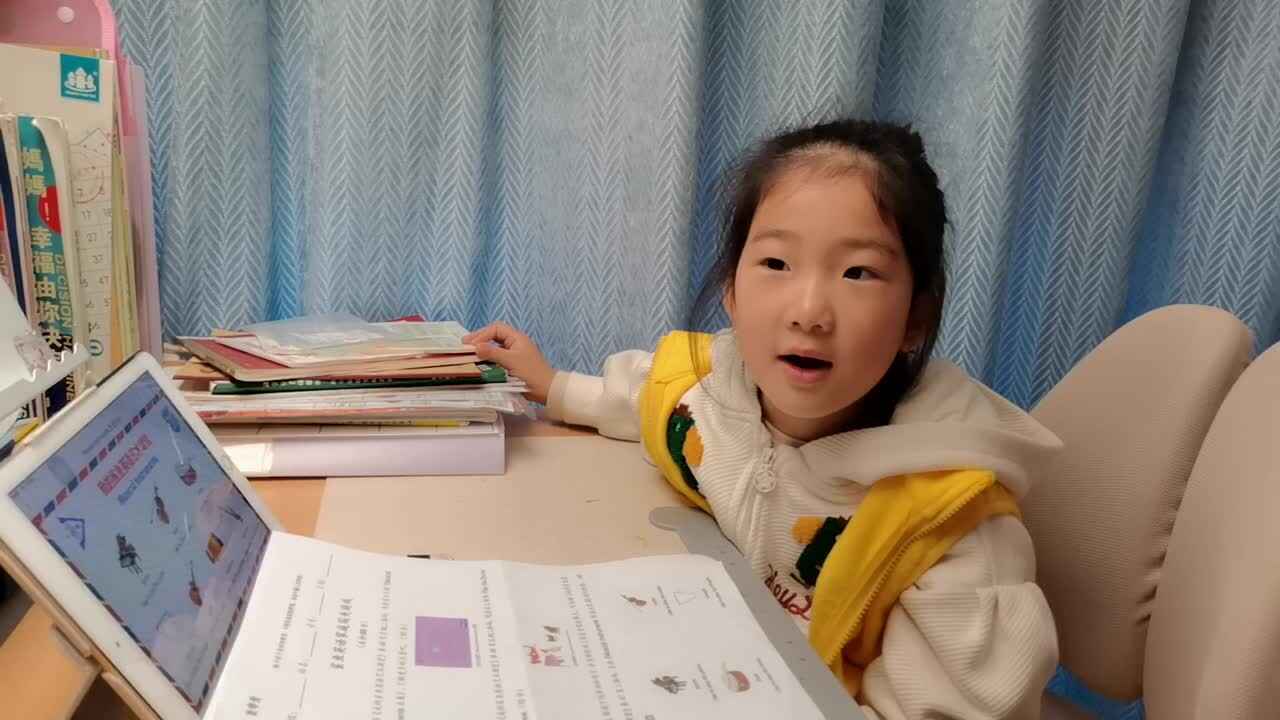 VID_20260314_105126.mp4学前B班宁汐言朗读下列单词和句子。观看《Musicallnstruments朗读示范4》进行跟读。