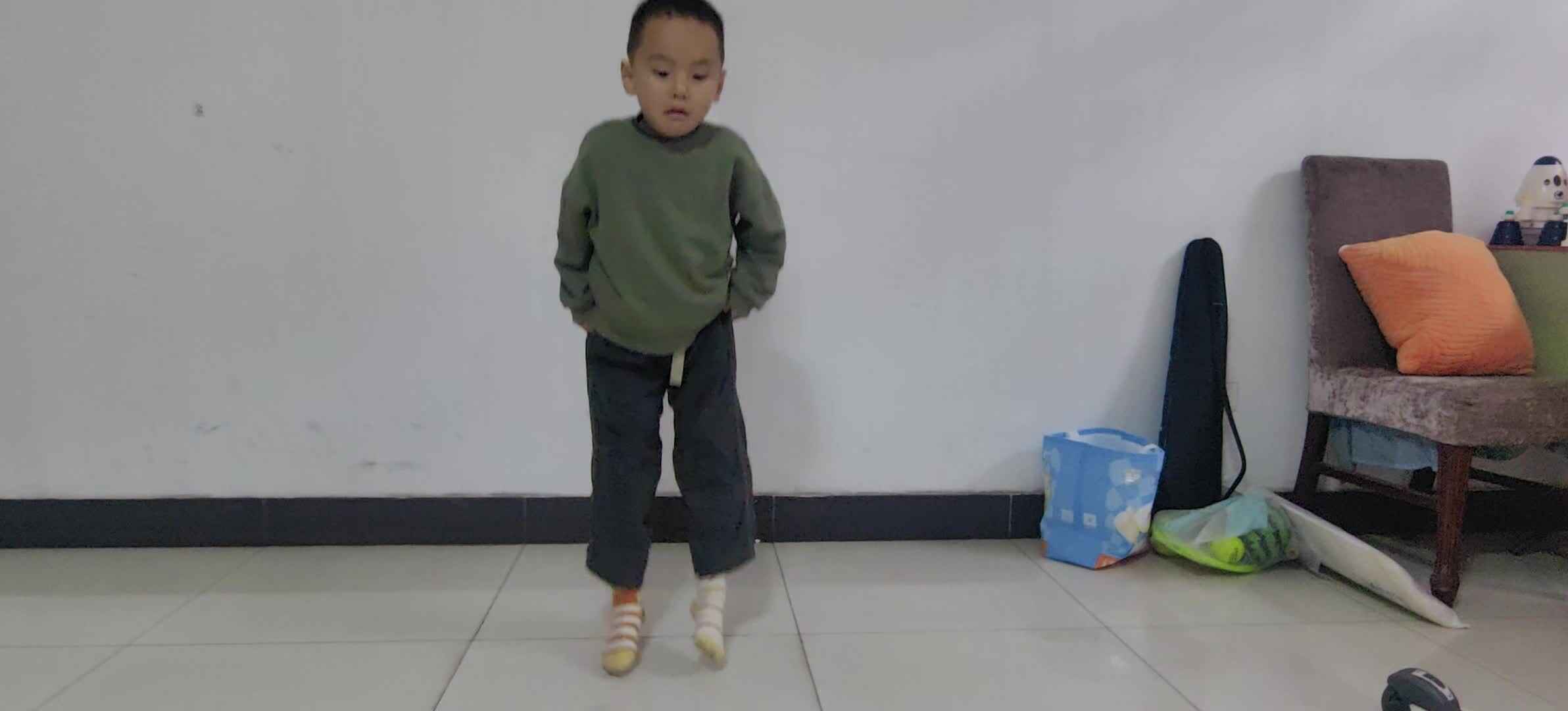 中A刘逸一前后跳.mp4