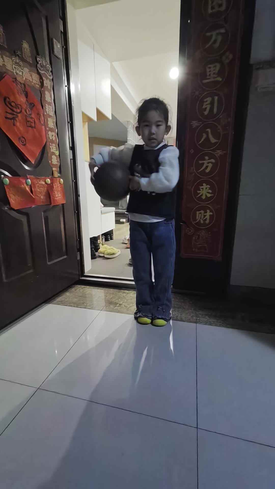 学A班许久20260306—单手拍球.mp4