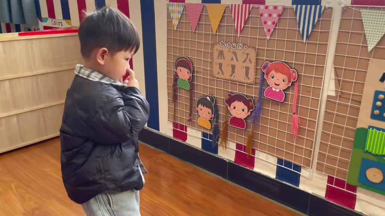 2026.3.10  黄钇然  认识颜色《红黄蓝》