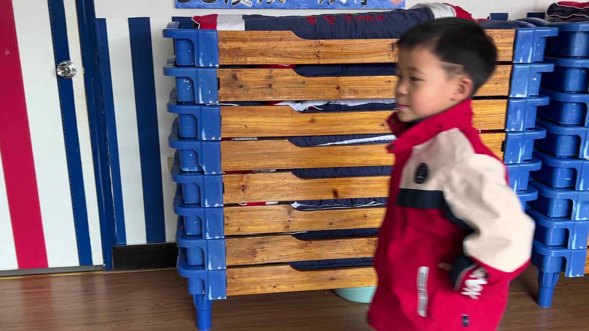 2026.3.5学A班董子彧———拿、放水杯