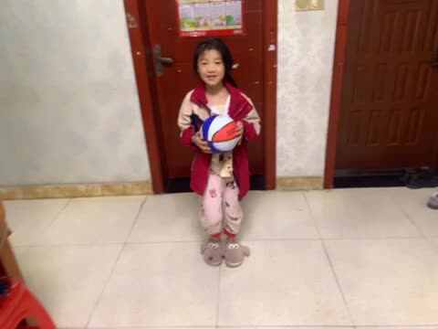 练习拍篮球动作