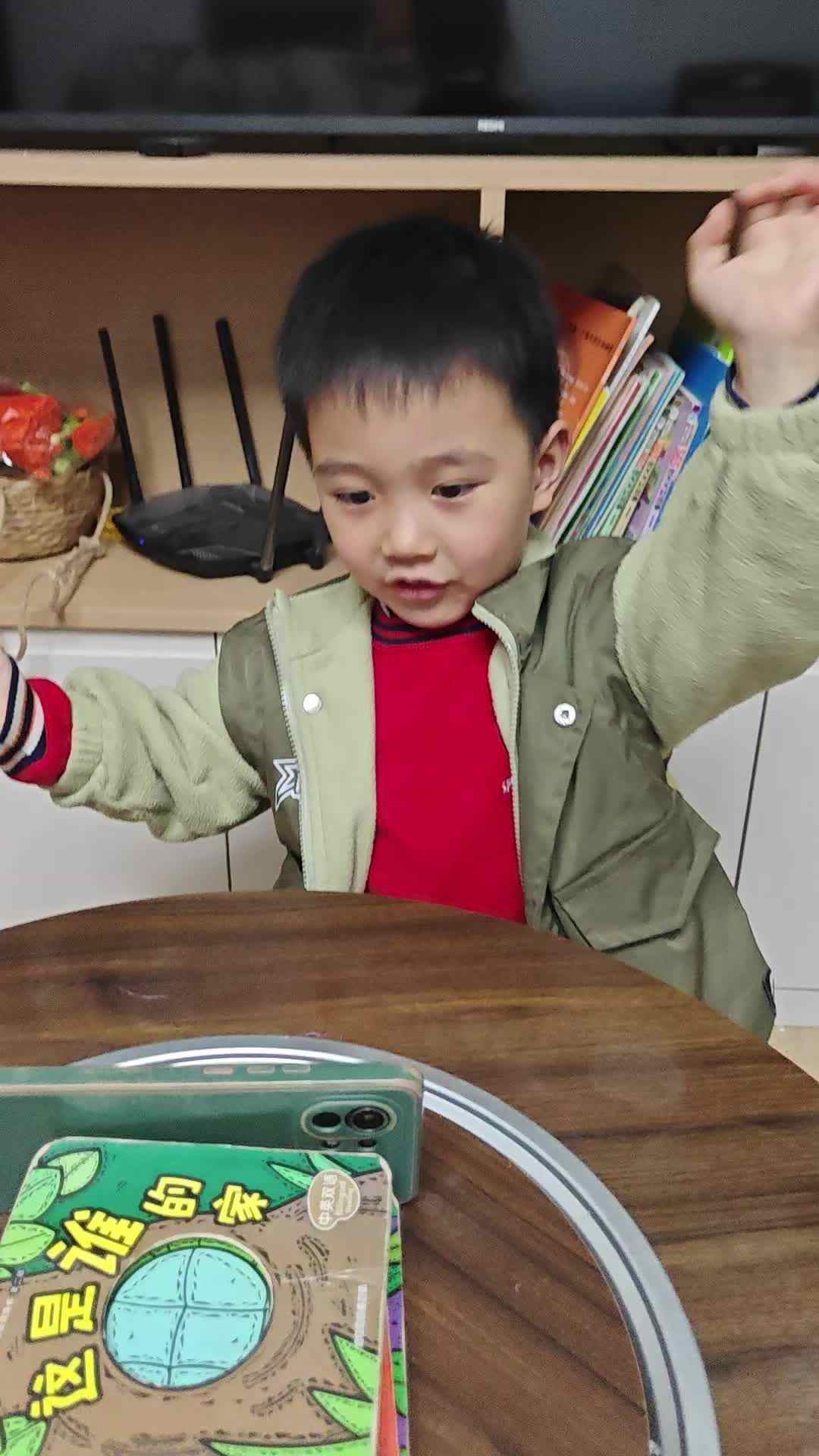 2026.3.28中A班向政栩《How many fingers》