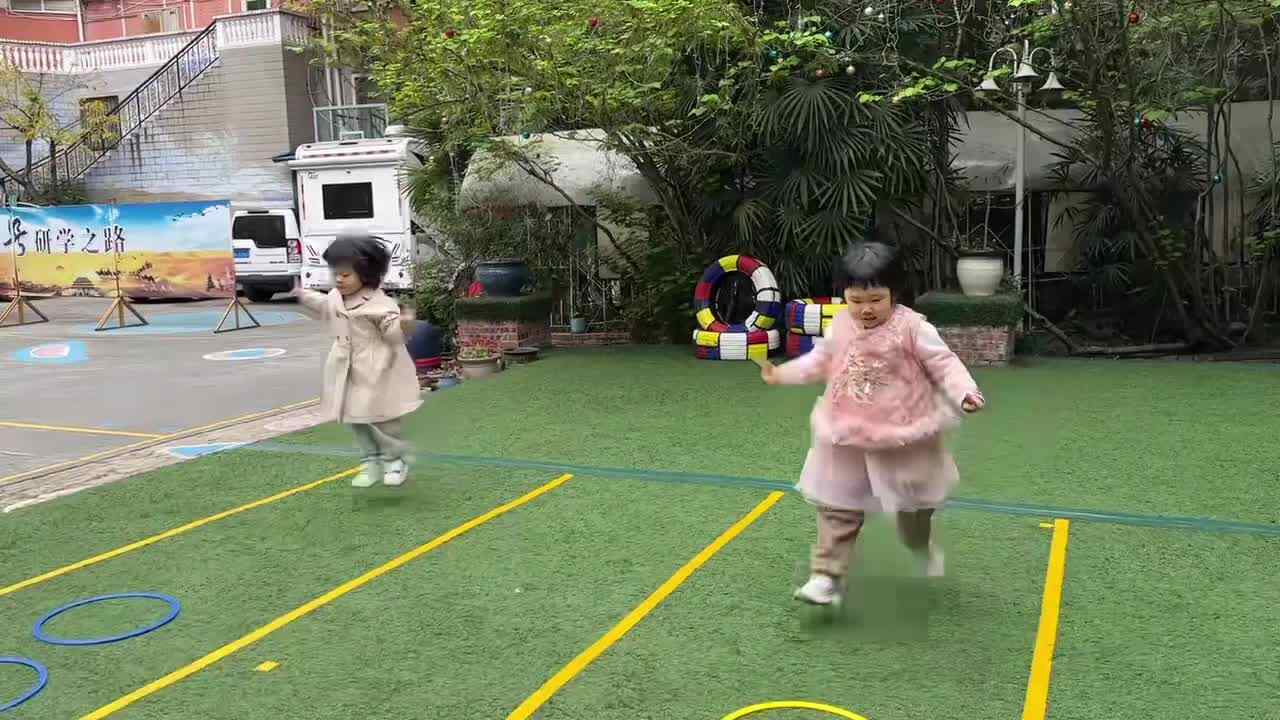 2026.3.27实验小班5号景念安—足球