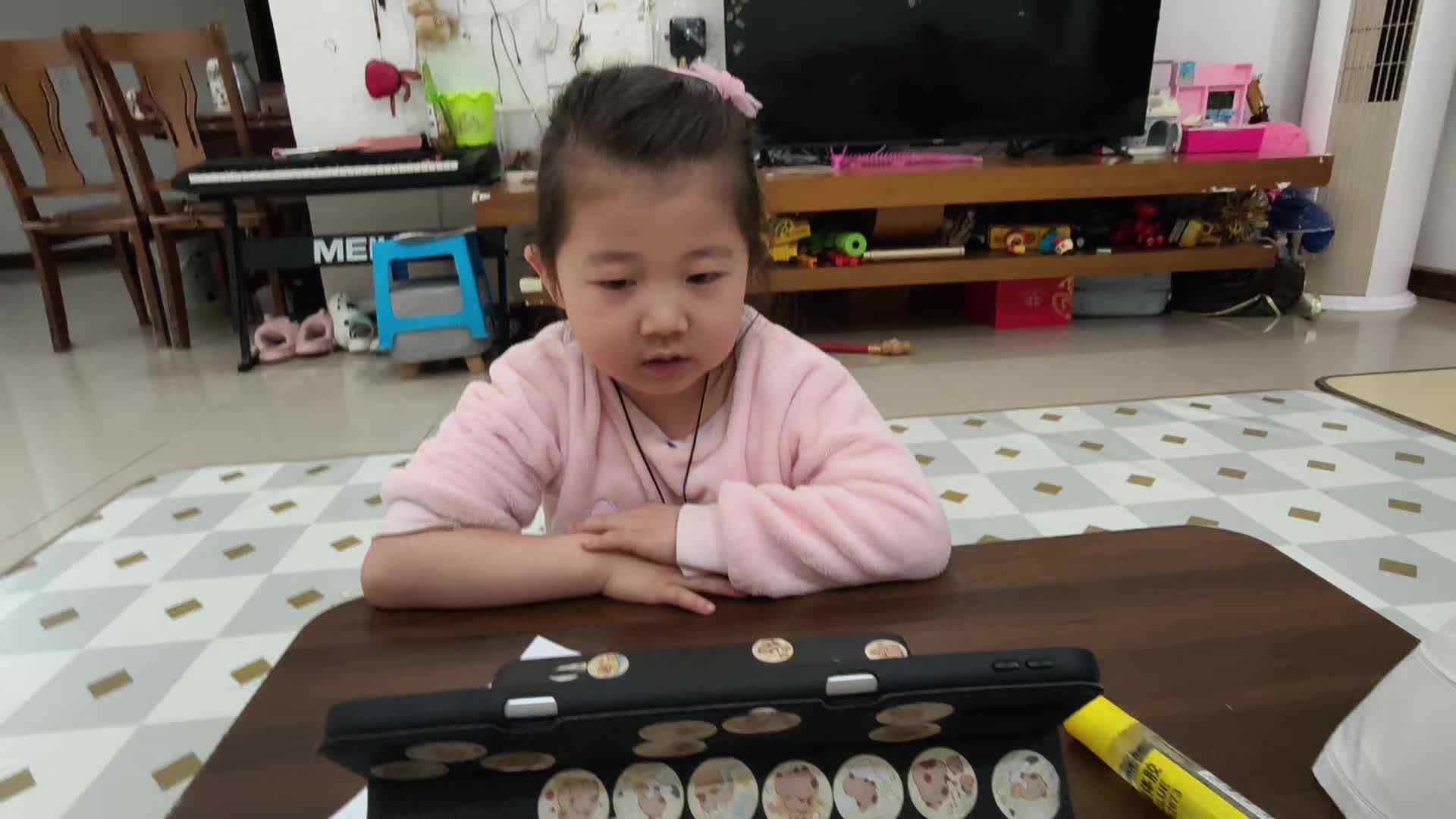 观看绘本Papa,pleaseGet the moon fir me