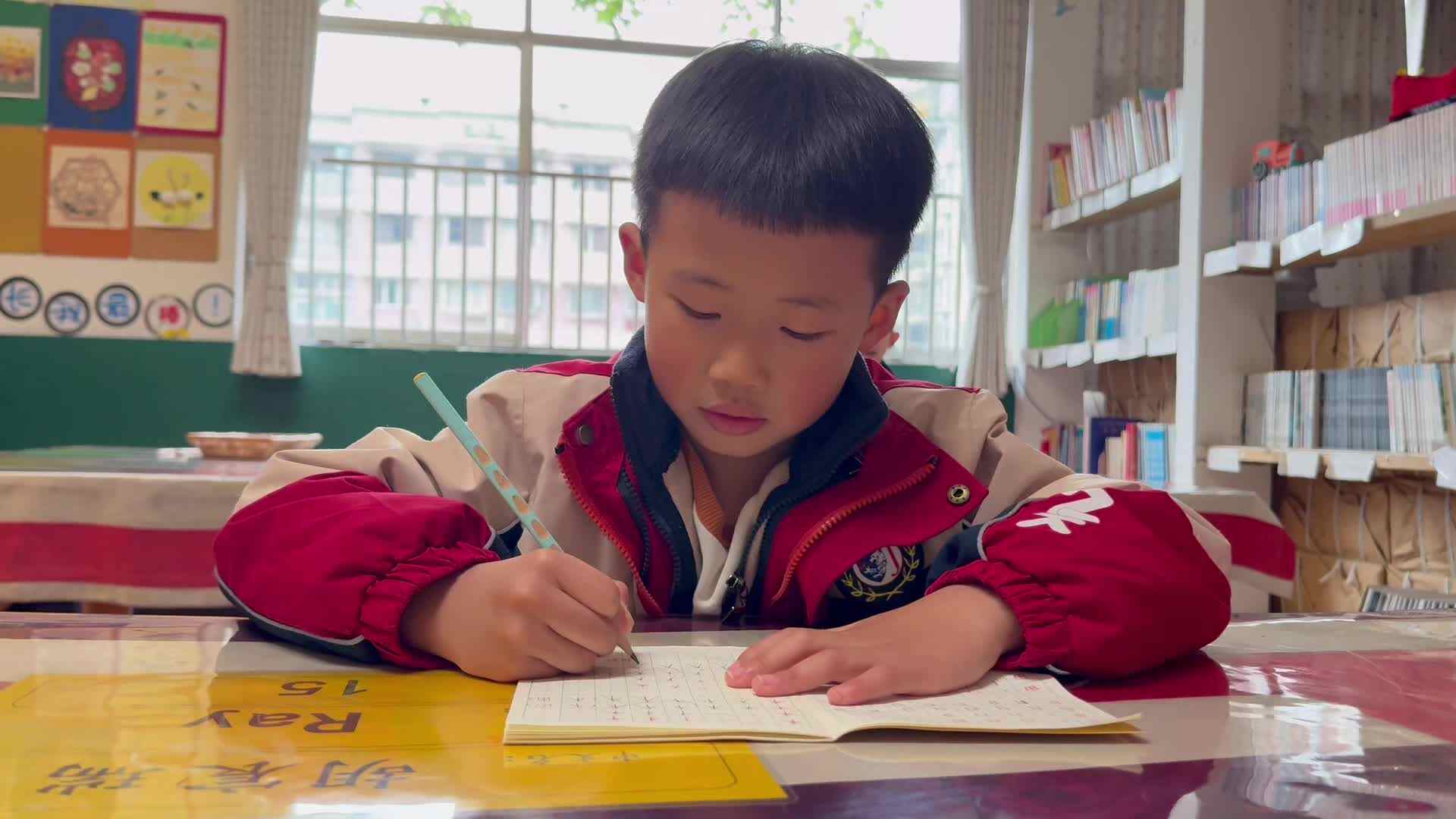 ⁣⁣⁣⁣⁣⁣⁣⁣⁣⁣⁣⁣⁣⁣⁣⁣2026.3.24实验1班书写 胡宸瑞