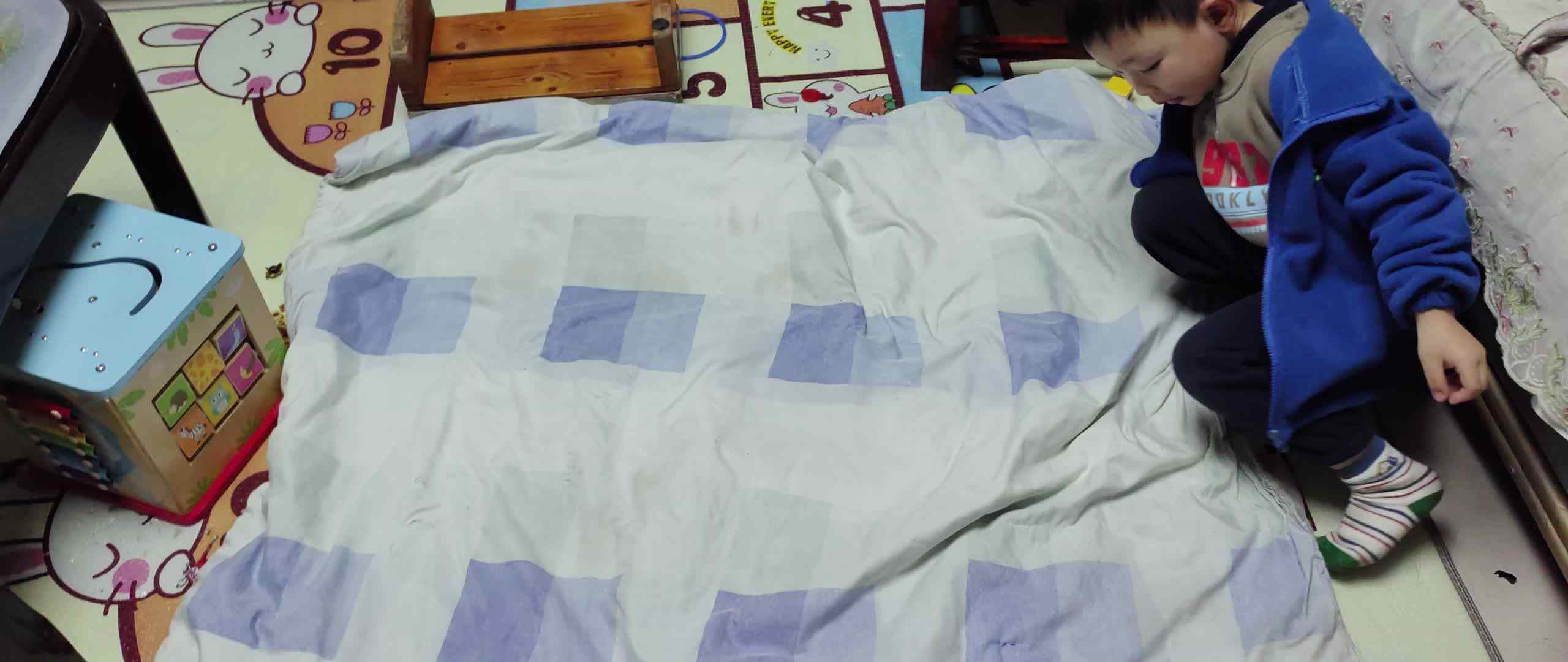 ⁣⁣大A班2026.3.12李柯辰叠被子.mp4