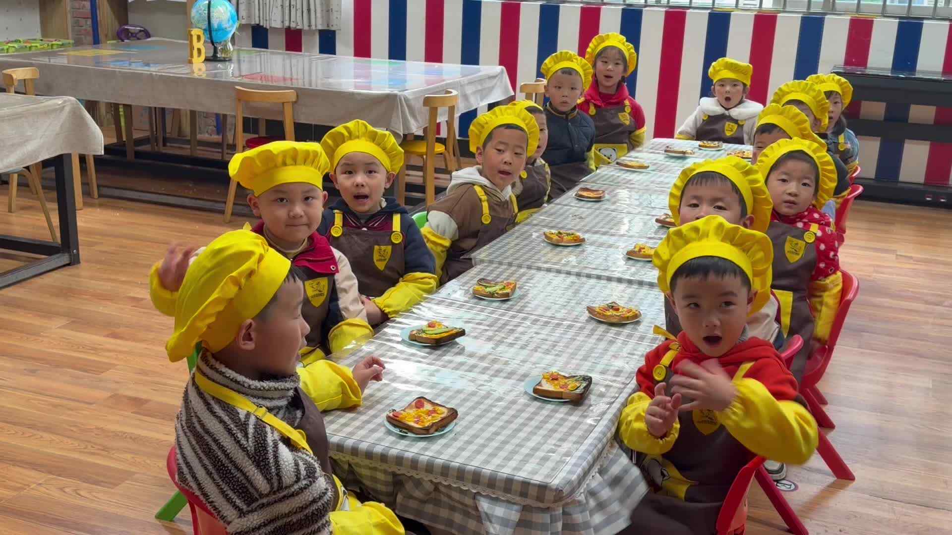 2026.3.24实验大班——食育课《花朵吐司》