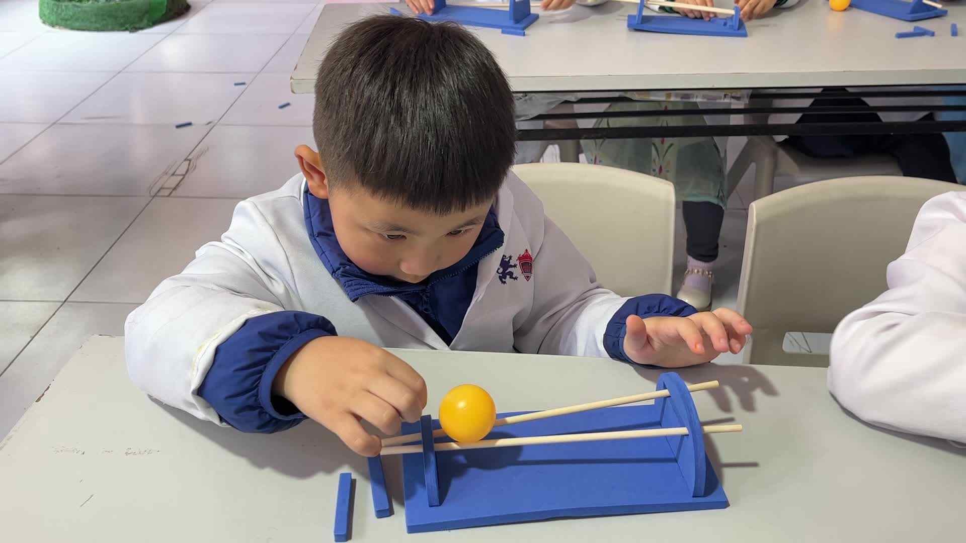 ⁣⁣⁣⁣⁣⁣⁣2026.3.20 实验1班科学实验 张智林