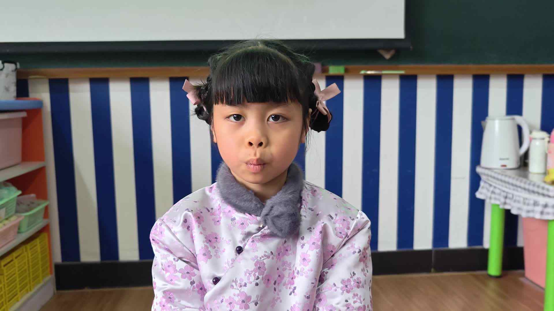 ⁣⁣2026.3.4学A班李思锦——坐姿练习