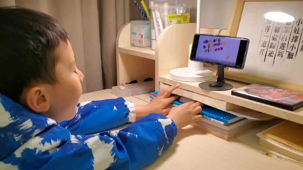 2026.3.21学B班 王千与 鲨鱼英语《the alphabet song儿歌》