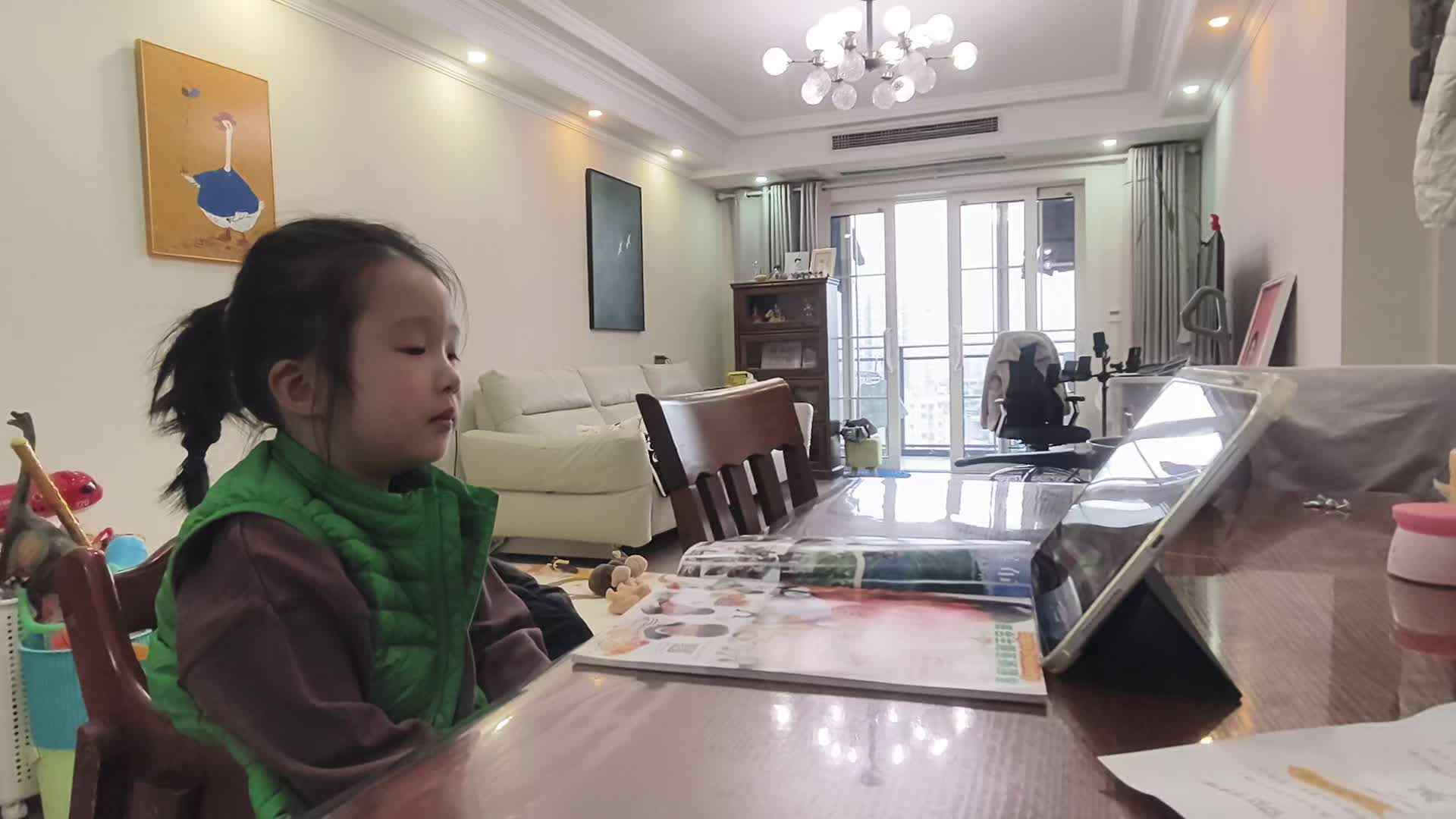 大A.班+2026.3.14+陈苏妍+《观看英语视频》