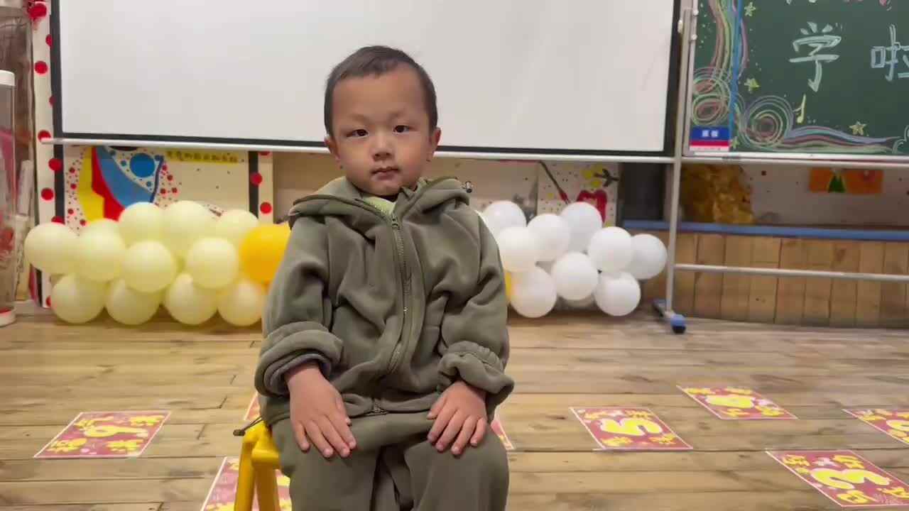 2026.3.9实验小班1号蔡瑞桐-坐姿练习