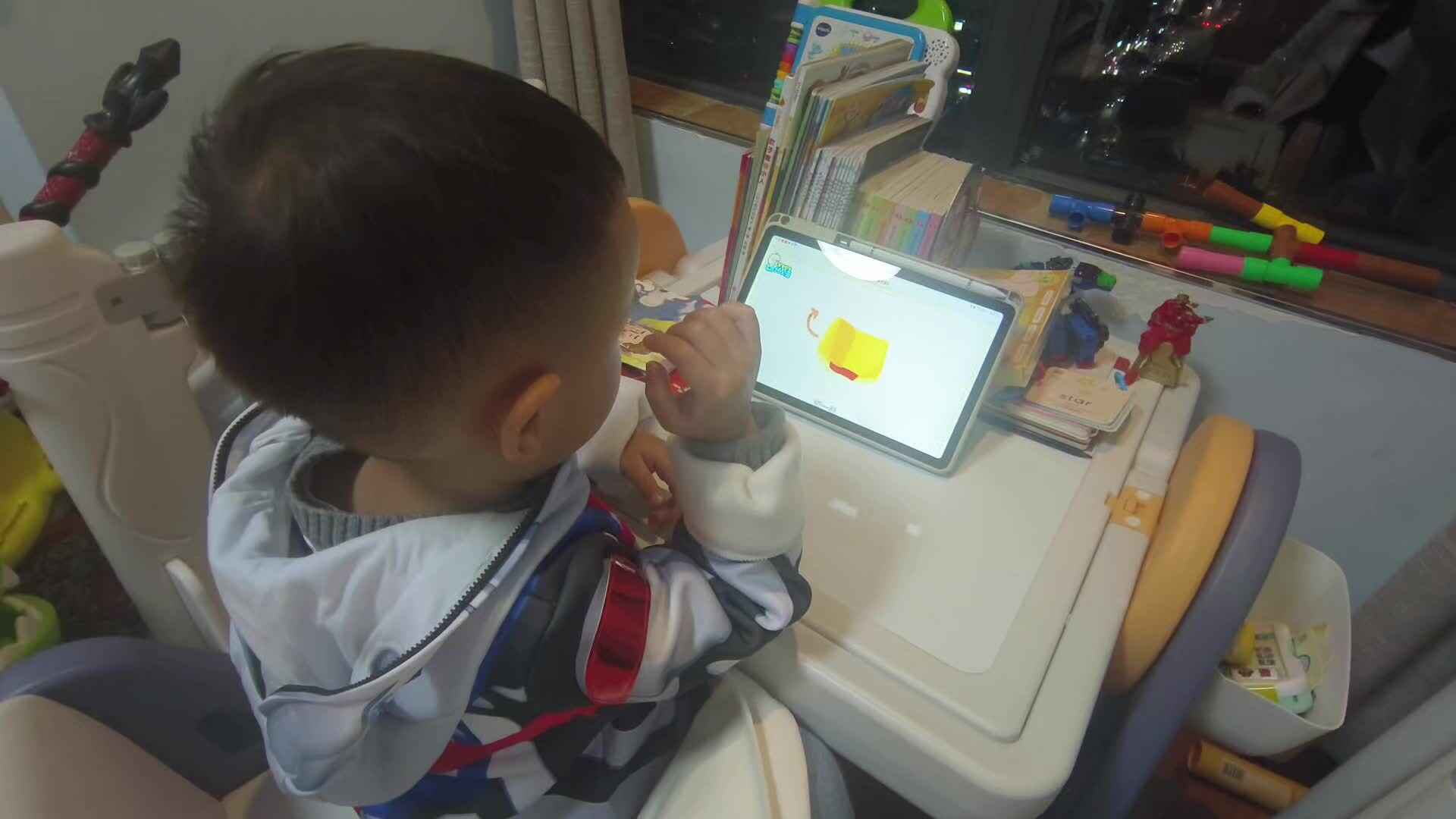 2026.3.31 中A班元宝《自己叠衣服》