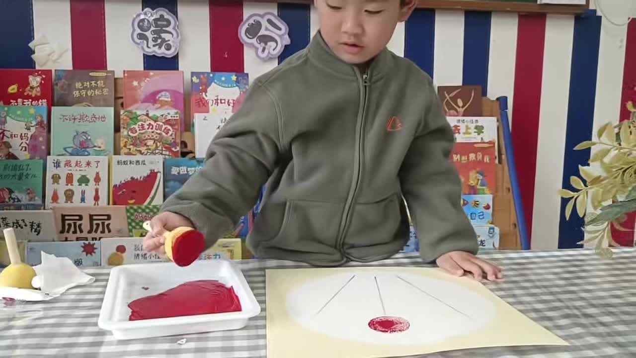 ⁣2026.03.30.杨佳齐美术活动《冰糖葫芦》（学校教育教学活动）