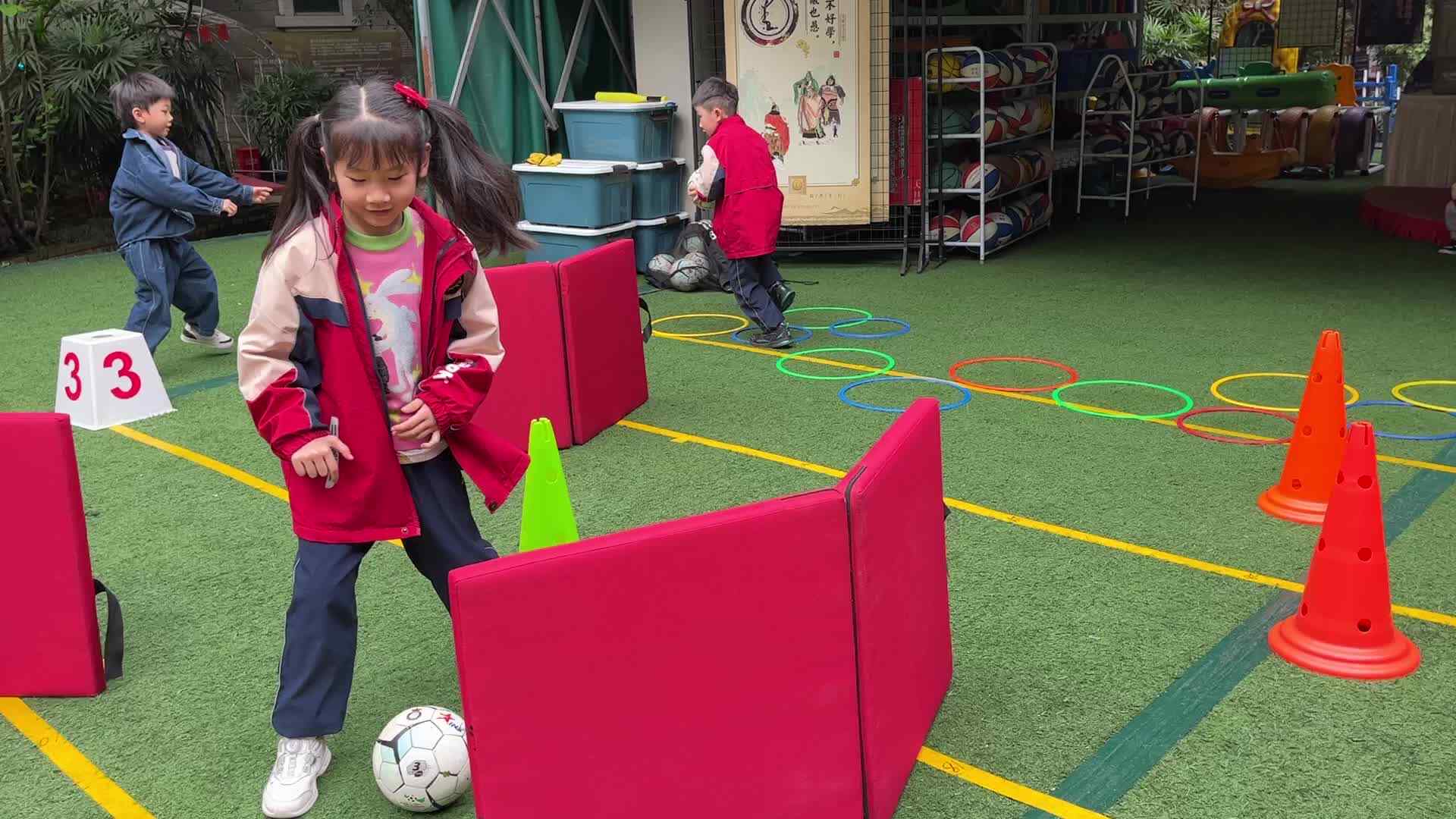 ⁣⁣⁣⁣⁣2026.3.30实验1班足球课（张嘉芮）