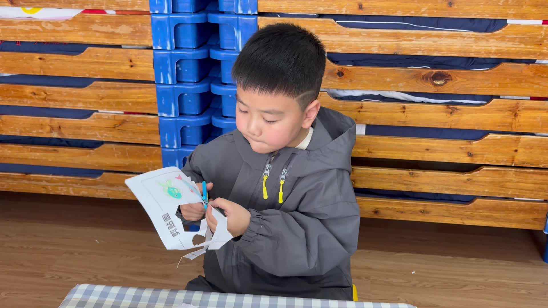 2026.3.12学B班杨育寒——剪纸游戏