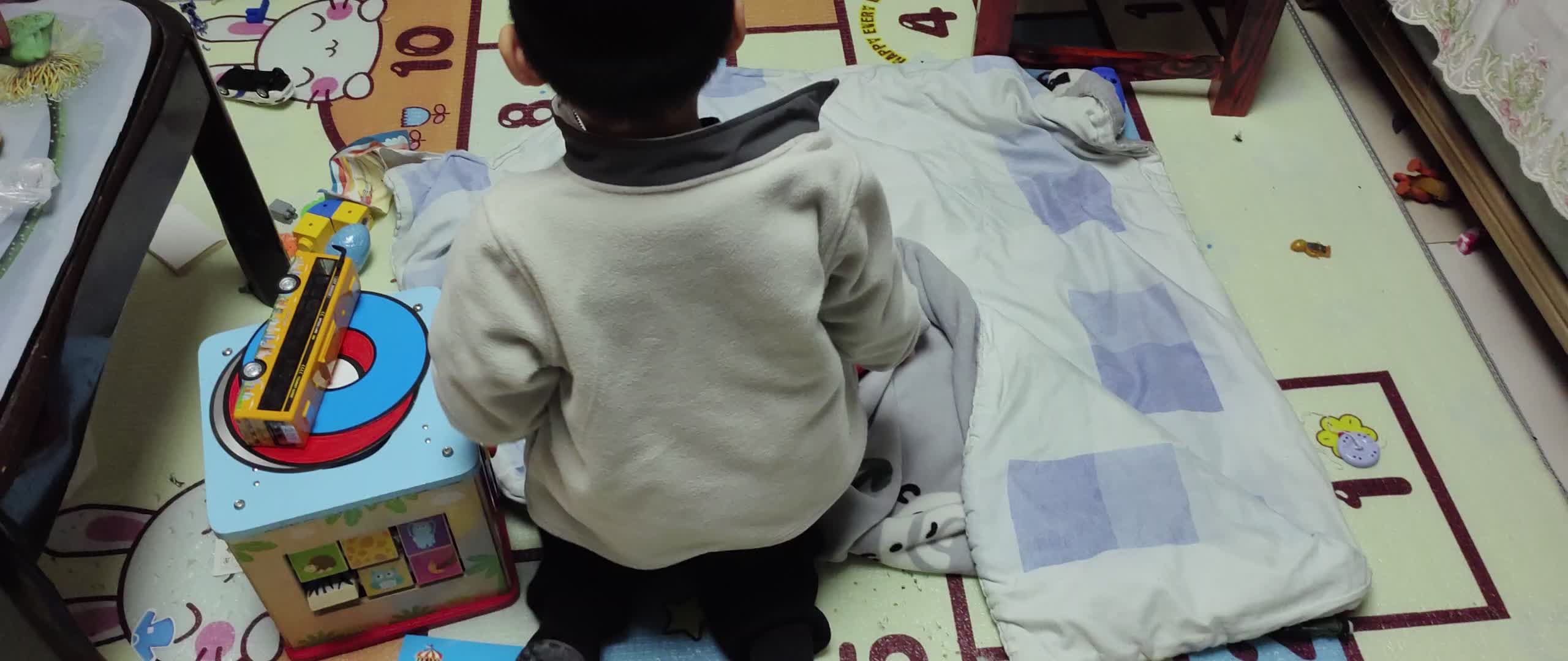 ⁣⁣大A班2026.3.10李柯佑叠被子.mp4