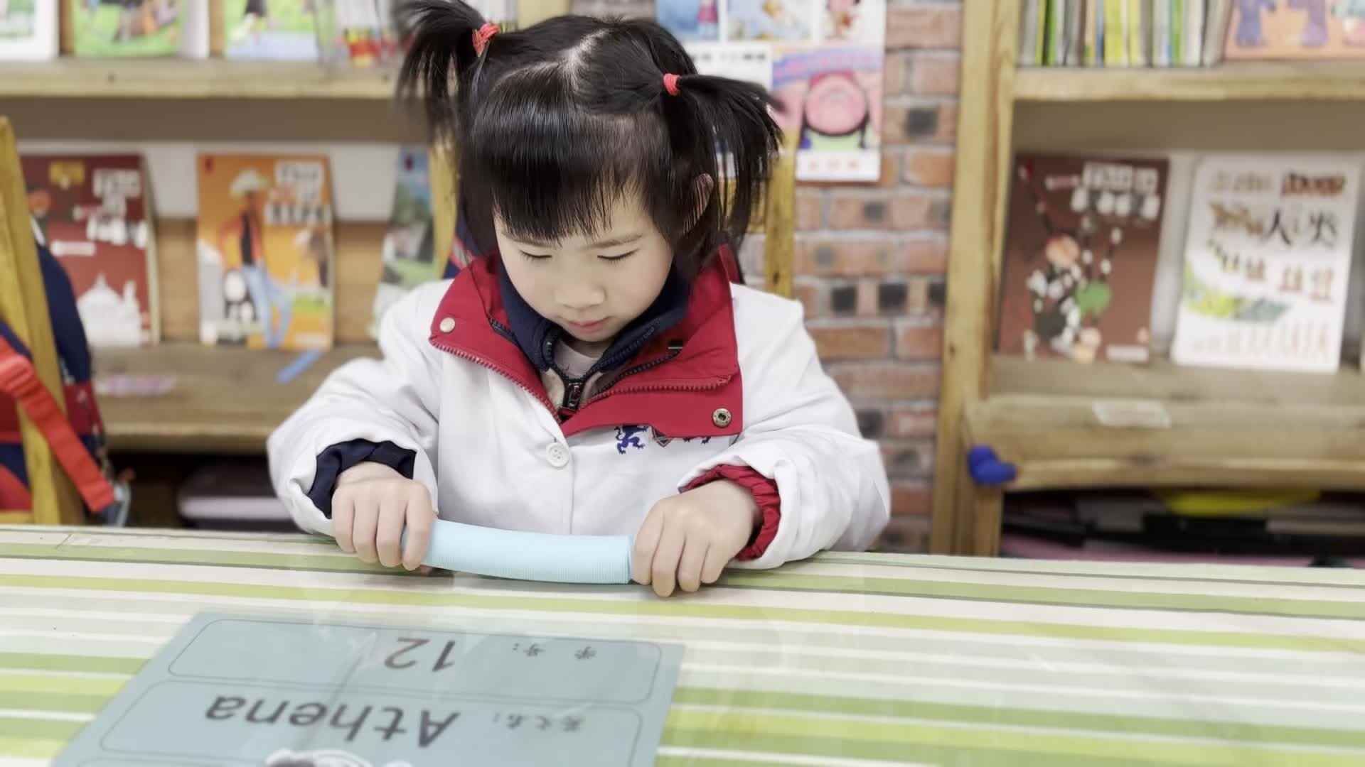 2026.3.25  实验中班 易诗淳 科学课.mp4